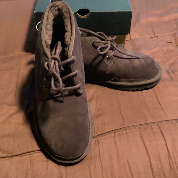 PERFECT FOR CHRISTMAS GIFT!   Men’s Laced Boots by UGG Brand.  NWOT! main image 15